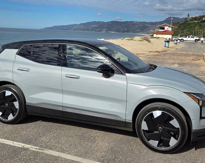 hopes-of-a-$35,000-volvo-ev-are-gone,-but-the-ex30-remains-fun-to-drive—for-two-people-at-a-time