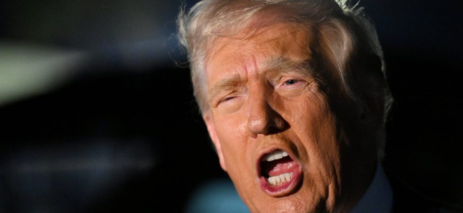 heckler-at-nba-game-in-london-gets-huge-cheers-with-blunt-3-word-message-for-the-traitor