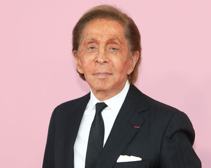 fashion-designer-valentino-dies-aged-93