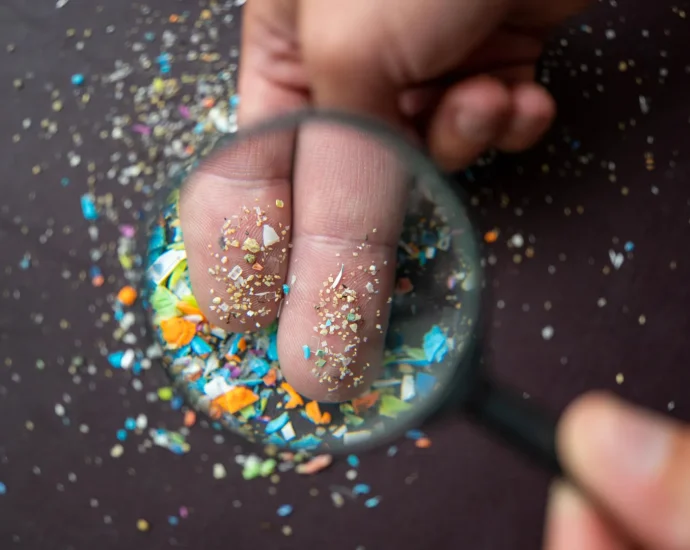 scientists-trace-fertilizer-microplastics-from-fields-to-beaches