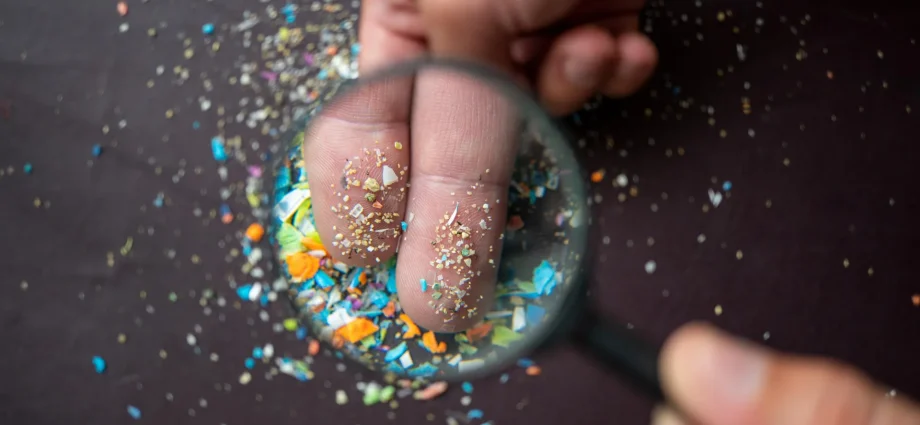 scientists-trace-fertilizer-microplastics-from-fields-to-beaches