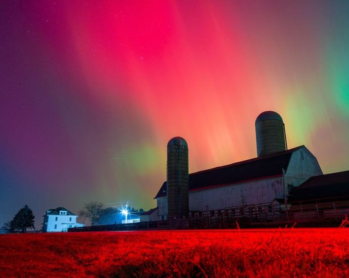 strong-solar-storm-hits-earth,-bringing-northern-lights-and-possible-tech-issues