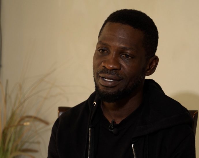 bobi-wine-tells-al-jazeera-he-escaped-police-raid-amid-uganda-elections