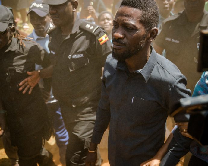 museveni’s-son-threatens-bobi-wine-after-uganda-election