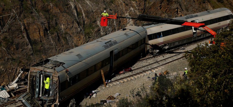 spain-searches-for-remains-of-victims-from-deadly-train-crash