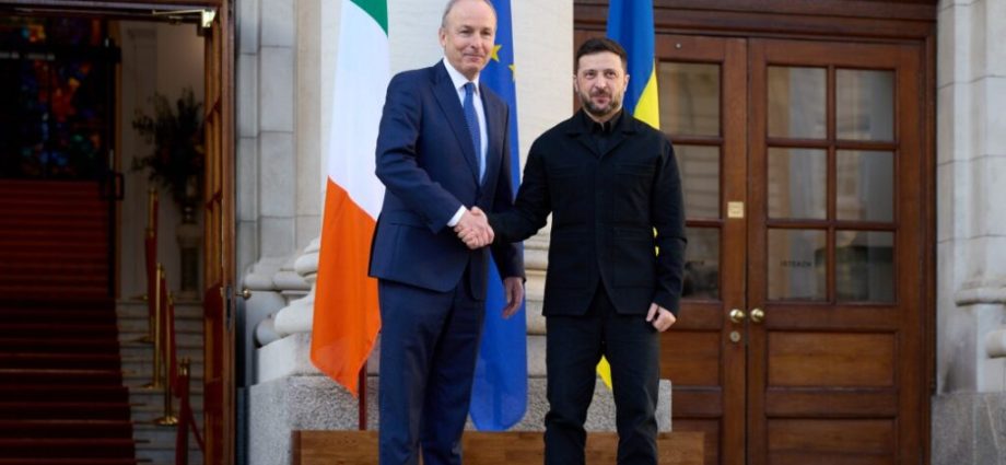 ireland,-netherlands-pledge-e48-million-as-partners-rush-aid-to-ukraine’s-battered-grid