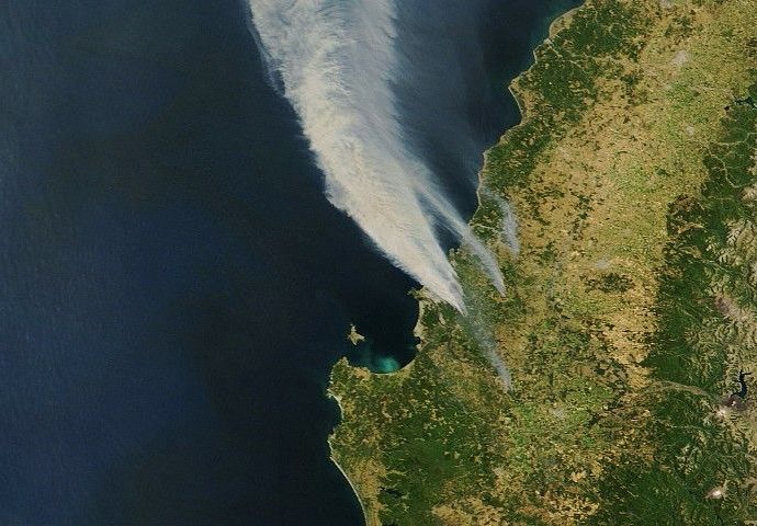 fires-erupt-in-south-central-chile 
