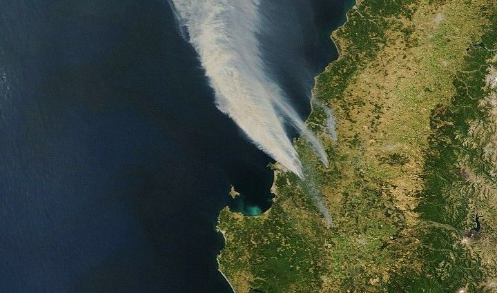 fires-erupt-in-south-central-chile 