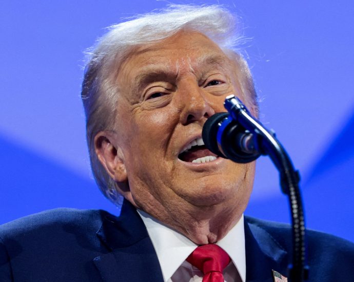 the-traitor-says-he-wants-‘ownership’-of-greenland,-but-‘won’t-use-force’