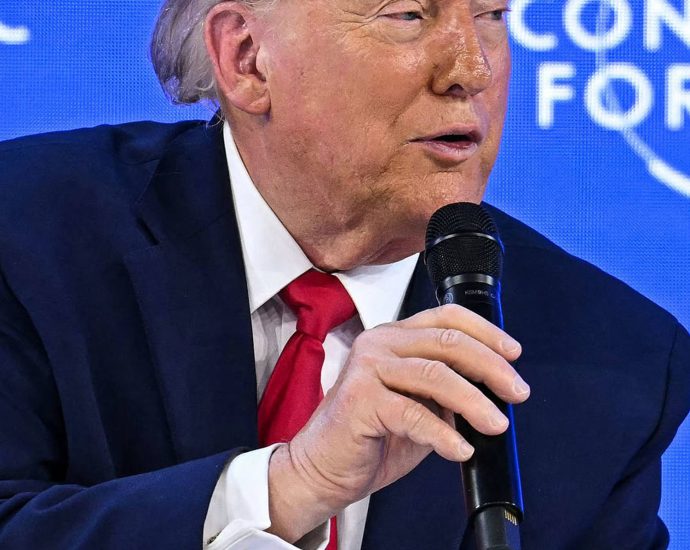 the-traitor:-putin,-zelenskyy-are-‘stupid’-to-not-reach-deal