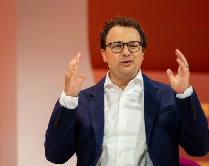 Anthropic’s CEO stuns Davos with Nvidia criticism