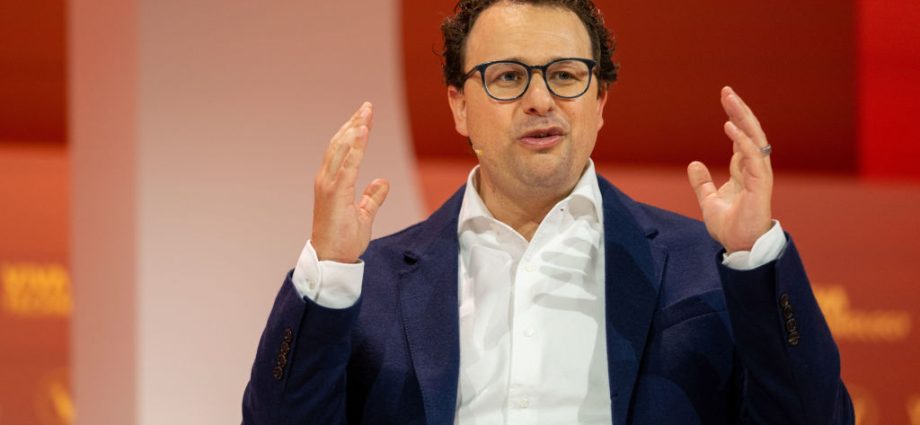 Anthropic’s CEO stuns Davos with Nvidia criticism