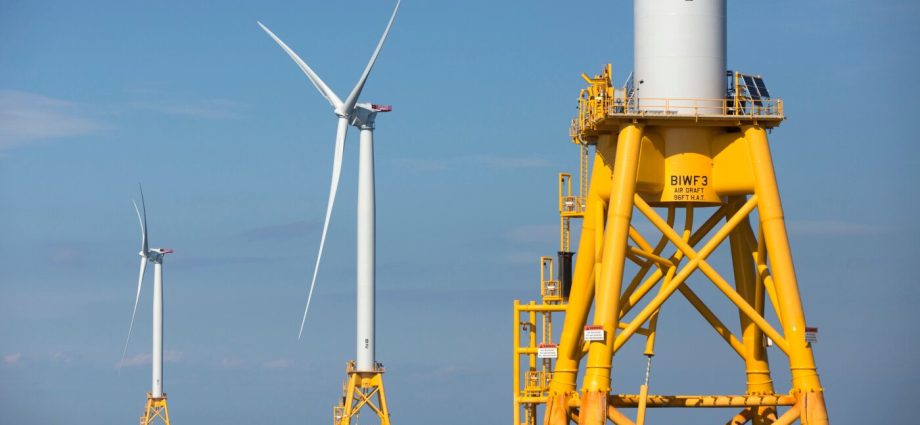 the-traitor-administration-claims-offshore-wind-poses-a-threat-but-it-won’t-say-how.