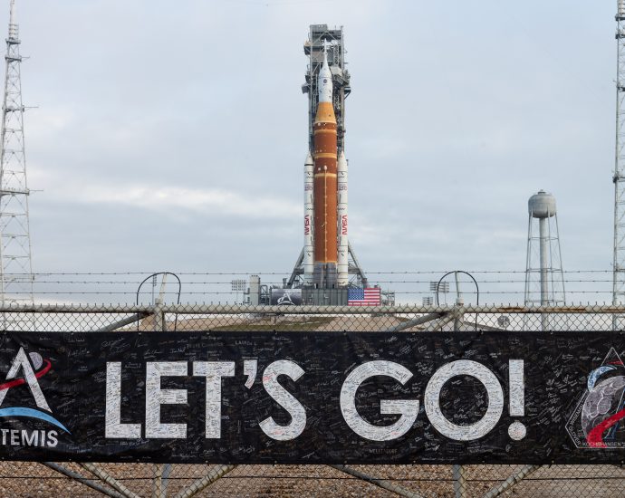 launch-pad-preparations-progress-ahead-of-artemis-ii-wet-dress-rehearsal 