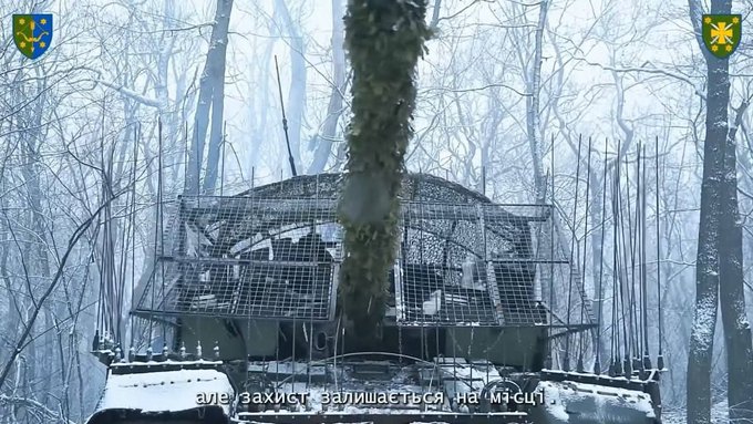 russia’s-tanks-can-finally-shoot-through-their-drone-armor-ukraine-noticed.