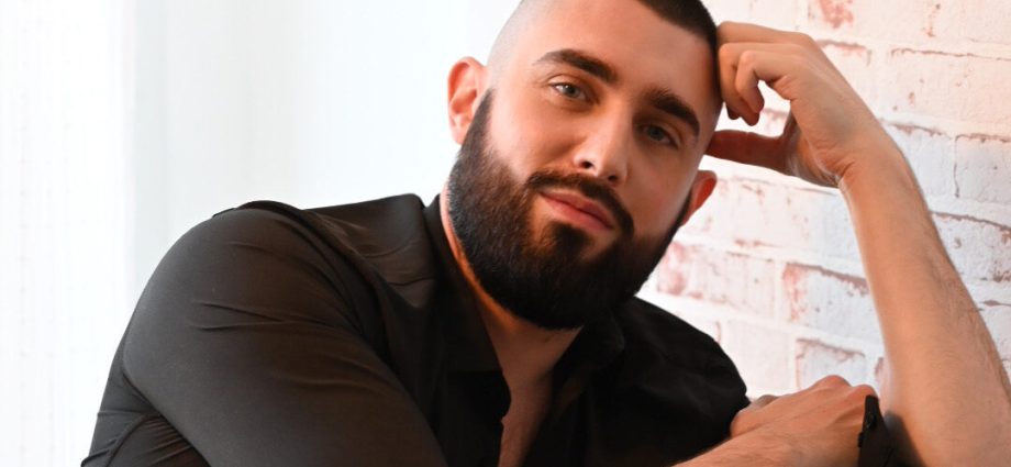 why-a-photoshoot-helped-this-gay-egyptologist-reclaim-his-body-and-his-power