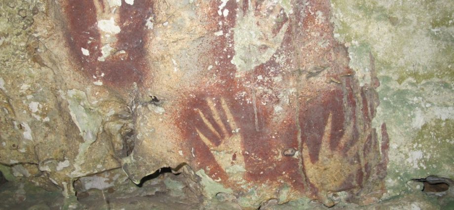 world’s-oldest-cave-art-discovered-in-indonesia’s-muna-island