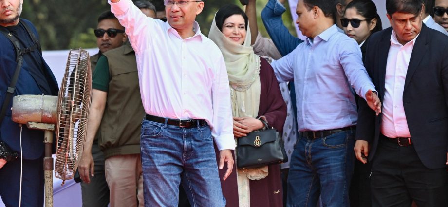 campaigning-begins-in-bangladesh-for-first-election-after-hasina’s-ouster