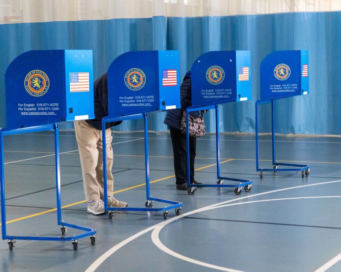 dhs’s-data-grab-is-getting-citizens-kicked-off-voter-rolls,-new-complaint-says