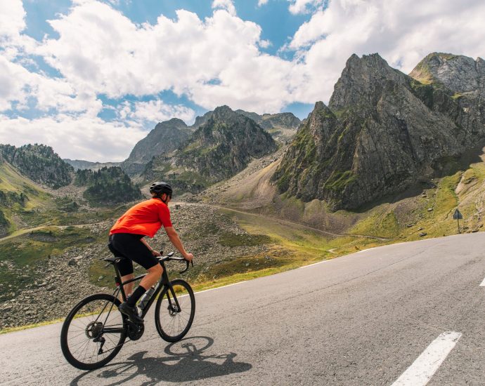 This is How Much Exercise You Need to Protect Against Cancer, According to Science