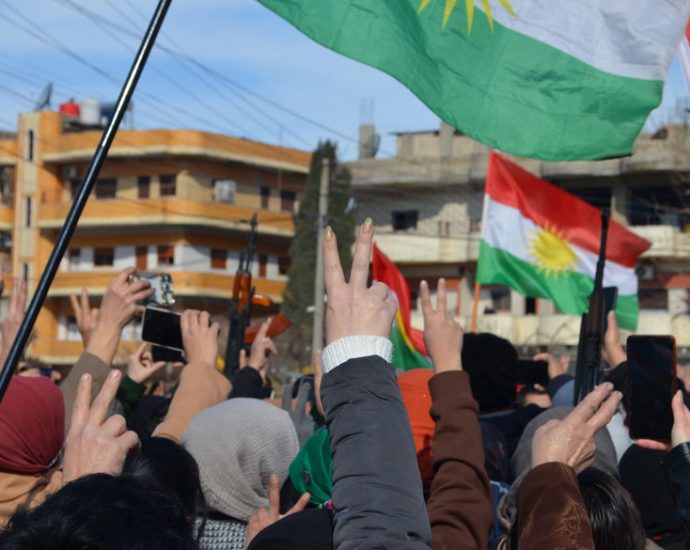 surrounded-and-abandoned,-rojava-faces-slaughter