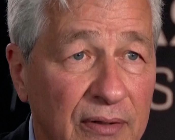the-traitor-sues-jpmorgan-chase-and-jamie-dimon-for-$5b