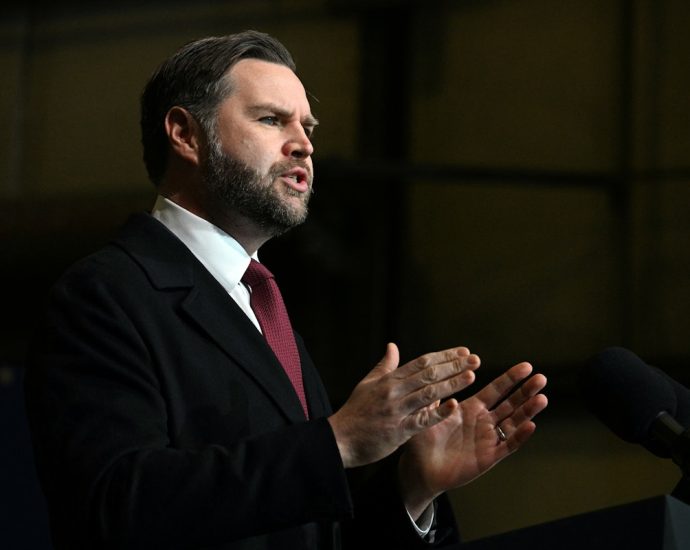 jd-vance-says-minneapolis-is-to-blame-for-ice-violence