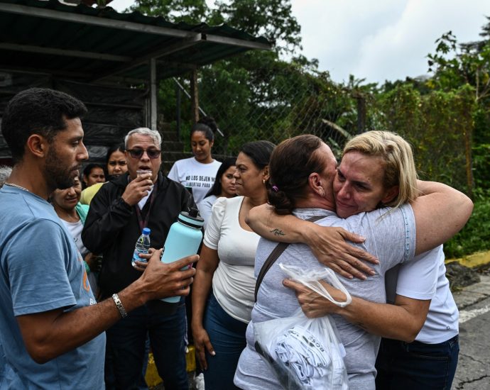 son-in-law-of-opposition-figure-edmundo-gonzalez-released-in-venezuela