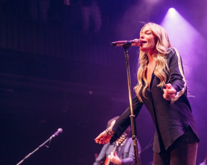 leann-rimes-closes-sin-city-classic-2026-celebrating-lgbtq+-courage-(exclusive)