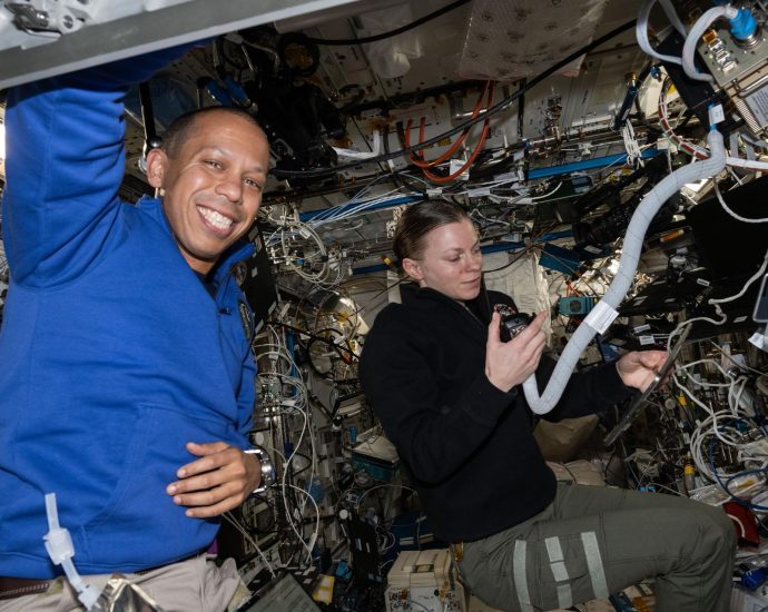 biomedical-science-and-hardware-top-thursday’s-schedule