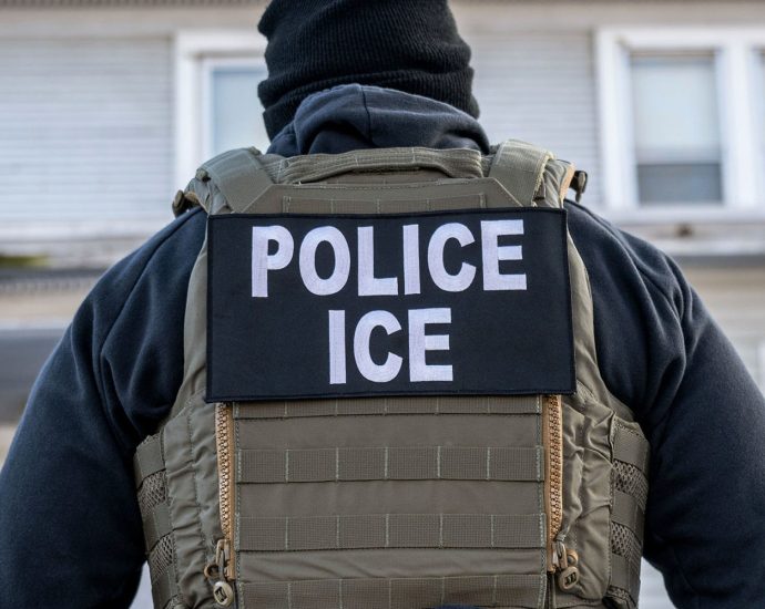 ice-has-been-entering-homes-without-judicial-warrants-since-last-summer,-sources-say