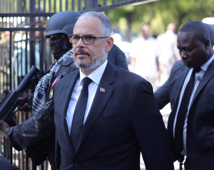 haiti-officials-announce-plan-to-oust-prime-minister,-deepening-us-standoff