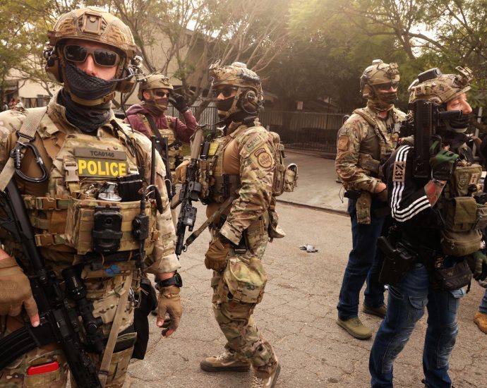 us-judge-rules-ice-raids-require-judicial-warrants,-contradicting-secret-ice-memo