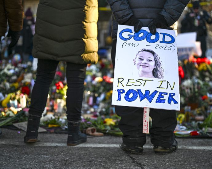 fbi-agent-resigns-over-investigation-into-ice-shooting-of-renee-good,-sources-say