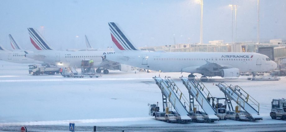 air-france,-klm-pause-flights-to-middle-east,-including-dubai,-israel