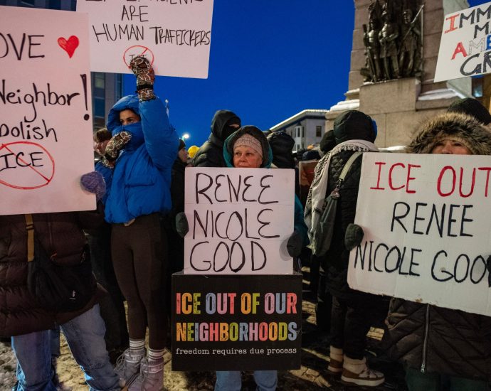 thousands-in-minneapolis-brave-bitter-cold-to-protest-ice-crackdown