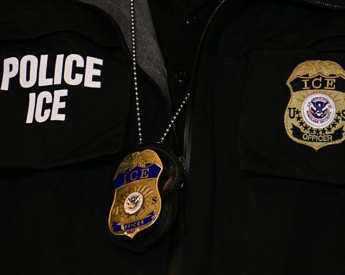 right-wing-media-silos-leave-maga-flailing-on-ice