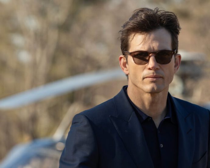 anthony-ramos,-jeremy-pope-and-ashton-kutcher-on-redefining-beauty-in-ryan-murphy’s-new-body-horror-thriller-(exclusive)