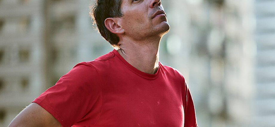 alex-honnold’s-rope-free-climb-up-taipei-101-skyscraper-underway-after-weather-delay