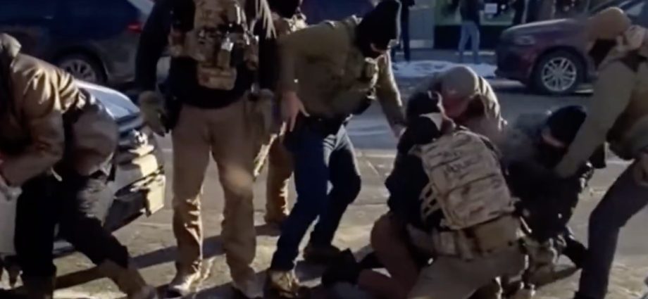 masked-federal-agents-kill-another-minneapolis-resident-in-the-street