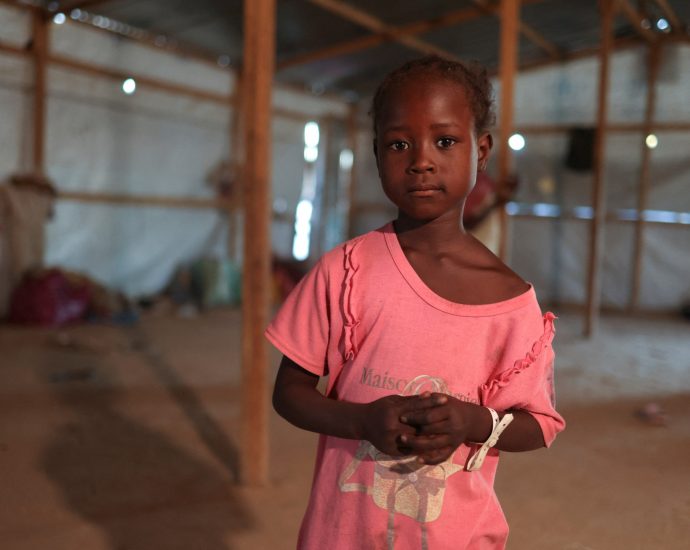 sudan’s-women-break-‘traditional-rules’-to-survive