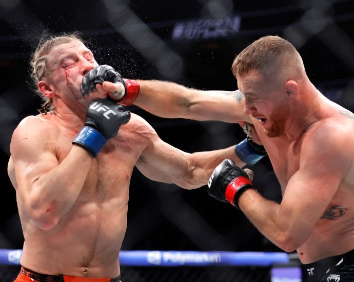 gaethje-batters-pimblett-to-win-interim-lightweight-title-at-ufc-324