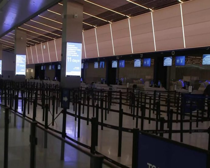 thousands-of-flights-disrupted-by-massive-winter-storm