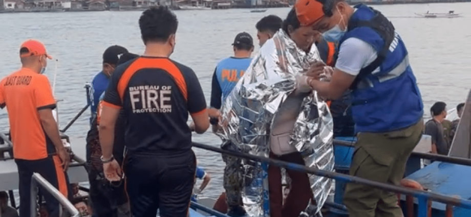 ferry-carrying-over-350-people-sinks-in-philippines,-killing-at-least-eight