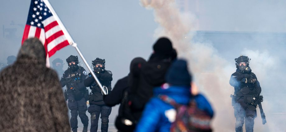 why-minnesota-can’t-do-more-to-stop-ice