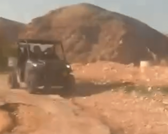 israeli-settlers-chase-palestinian-school-bus-in-occupied-west-bank