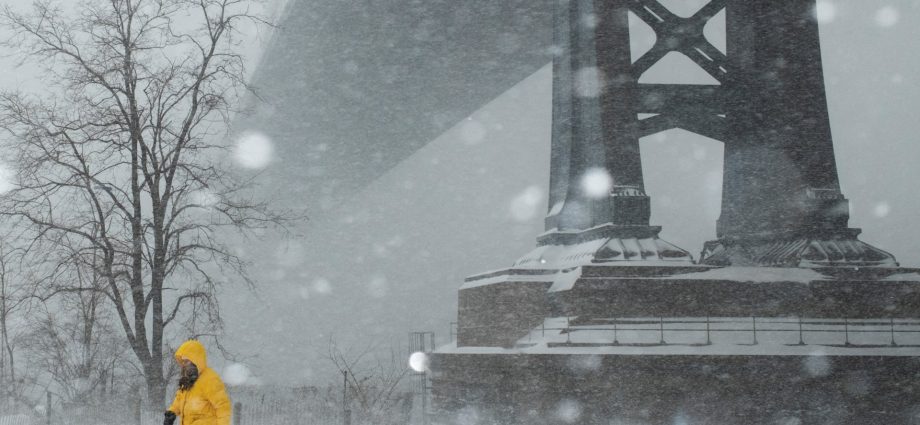 winter-storm-causes-deaths,-power-outages-and-flight-cancellations-in-us
