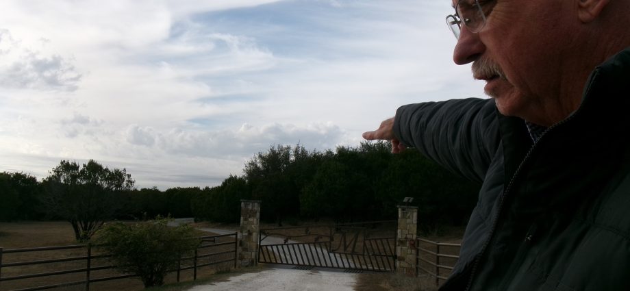  a-town’s-opposition-to-proposed-power-lines-sparks-discussion-about-the-cost-of-texas’-growth