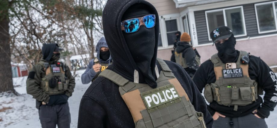 here’s-how-many-ice-and-cbp-agents-allegedly-preyed-on-children