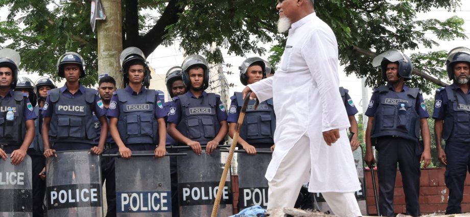 ‘frightening-situation’:-bangladesh-elections-haunted-by-political-violence